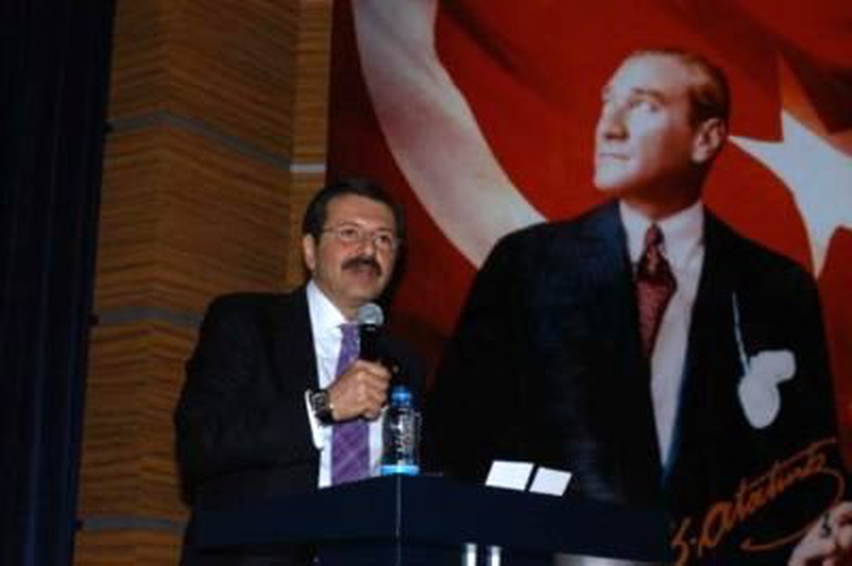 Hisarcıklıoğlu: "İnsanın Gücü, Babanın Güven ve Şefkatiyle Büyür"