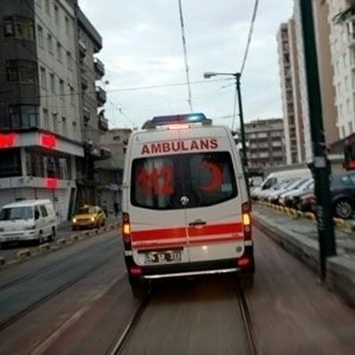 İzmir\'de Zincirleme Kaza: 9 Yaralı