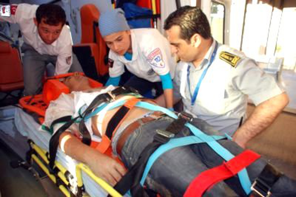 Kahta-Diyarbakır Yolunda Otomobil Takla Attı: 1 Yaralı