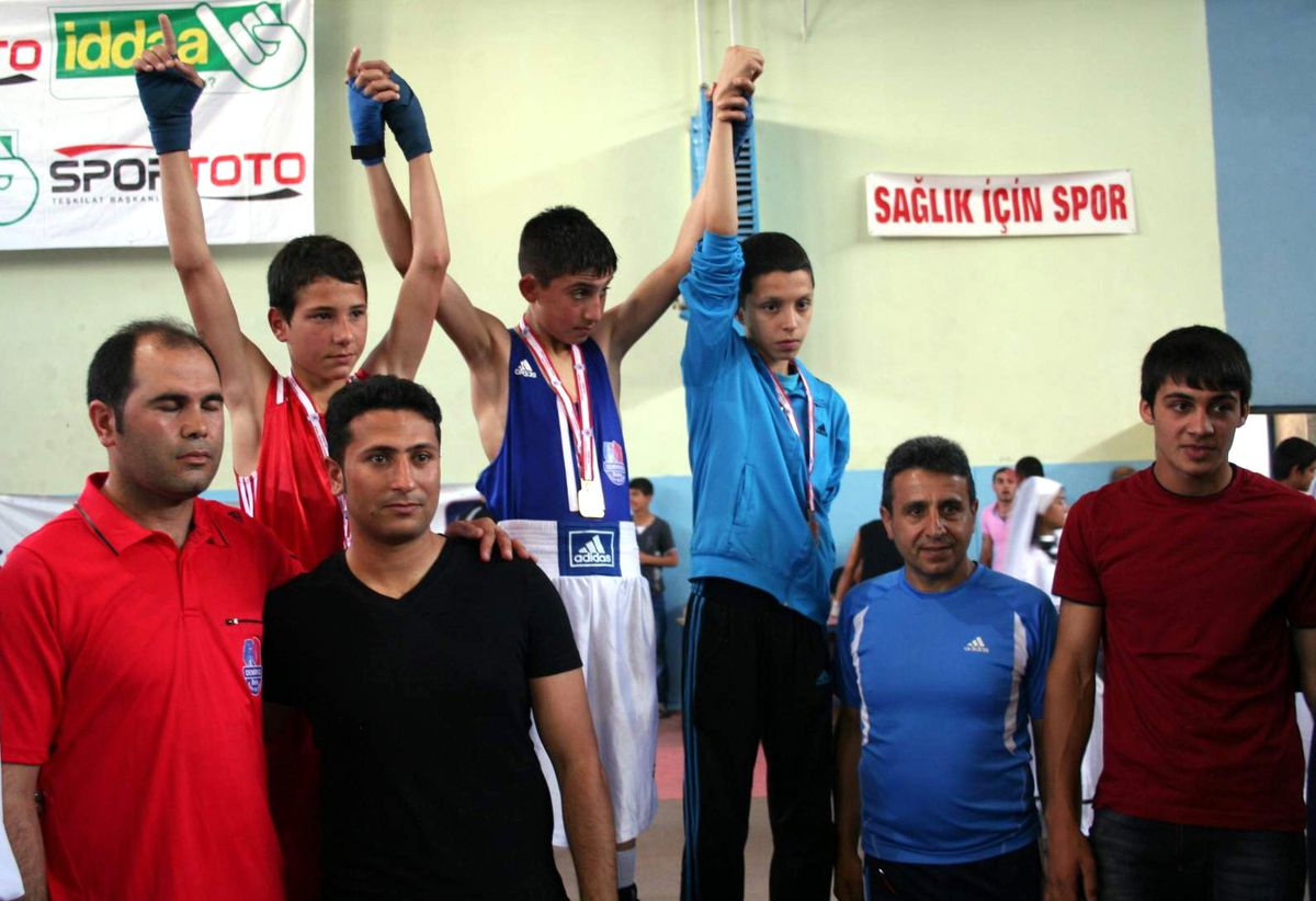 Kars\'ta Düzenlenen Türkiye Üst Minikler Boks Şampiyonası\'na 590 Sporcu Katıldı