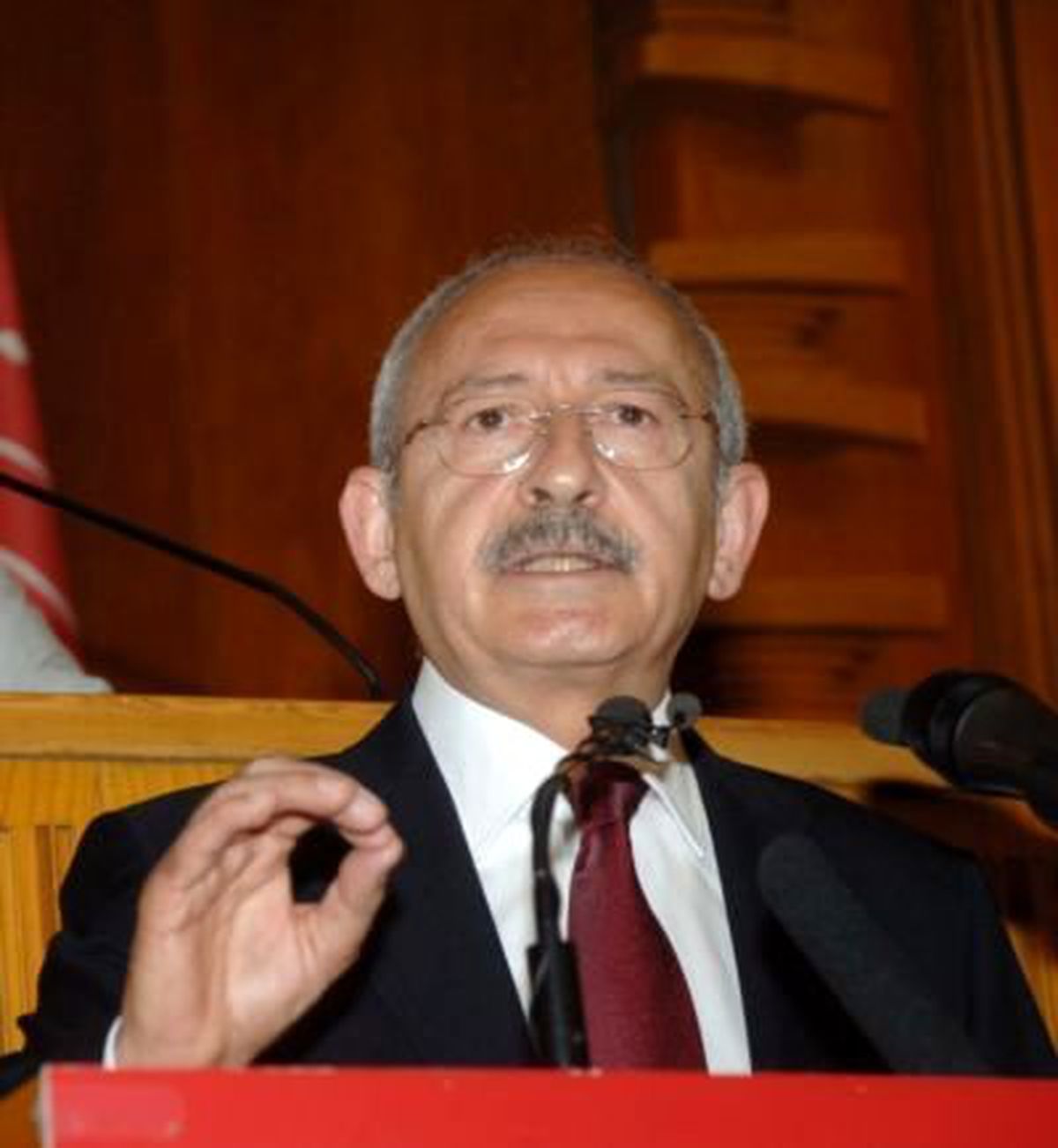 Kılıçdaroğlu, Üniversite Adaylarına Başarılar Diledi