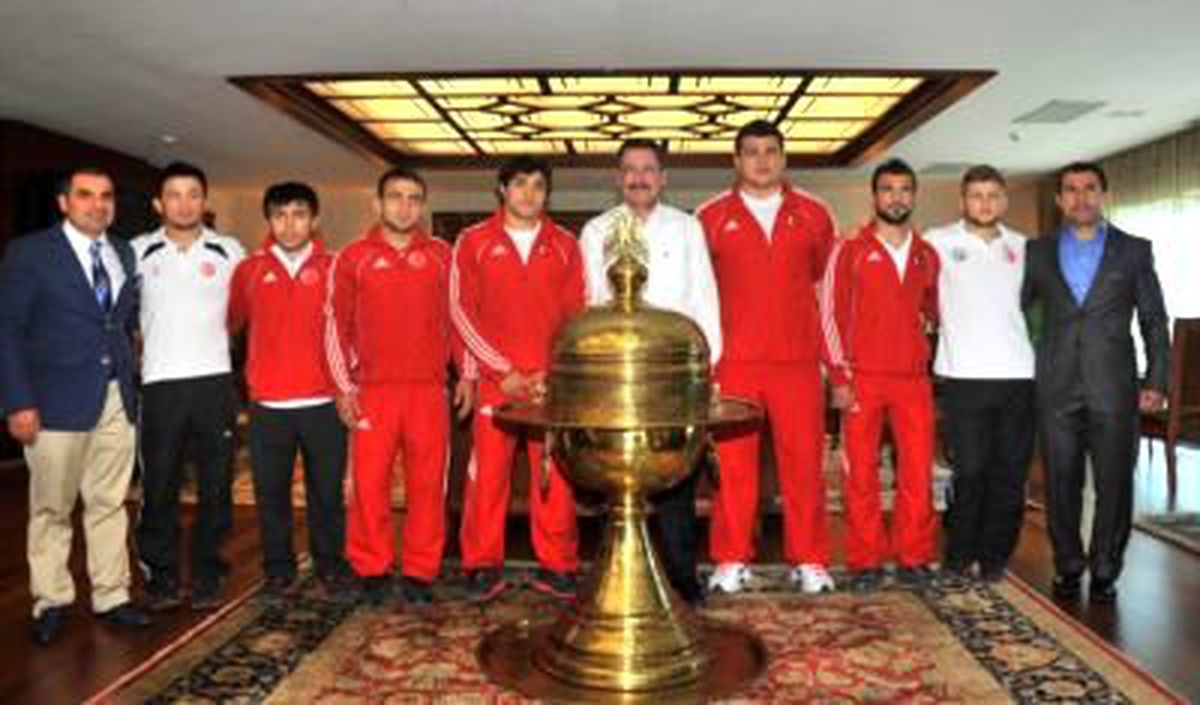 Melih Gökçek\'ten, Olimpiyatlara Katılan Sporculara Müjde