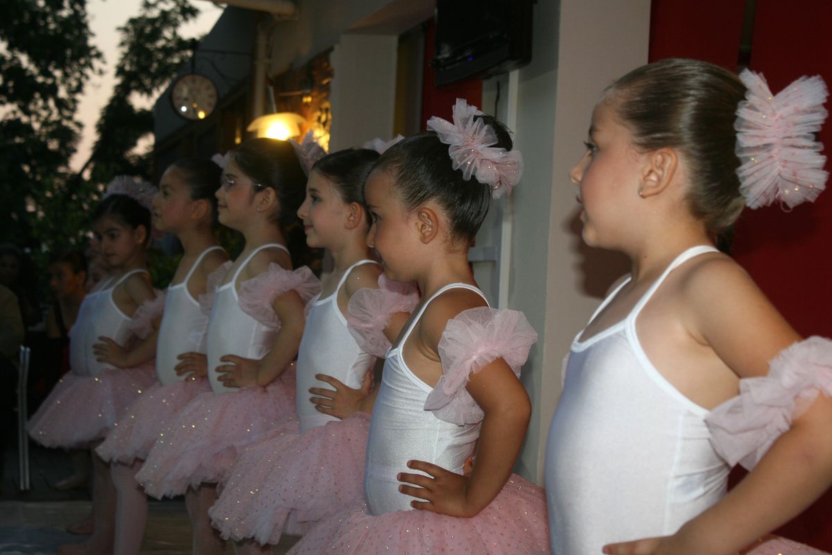 Minik Balerinler Büyüledi