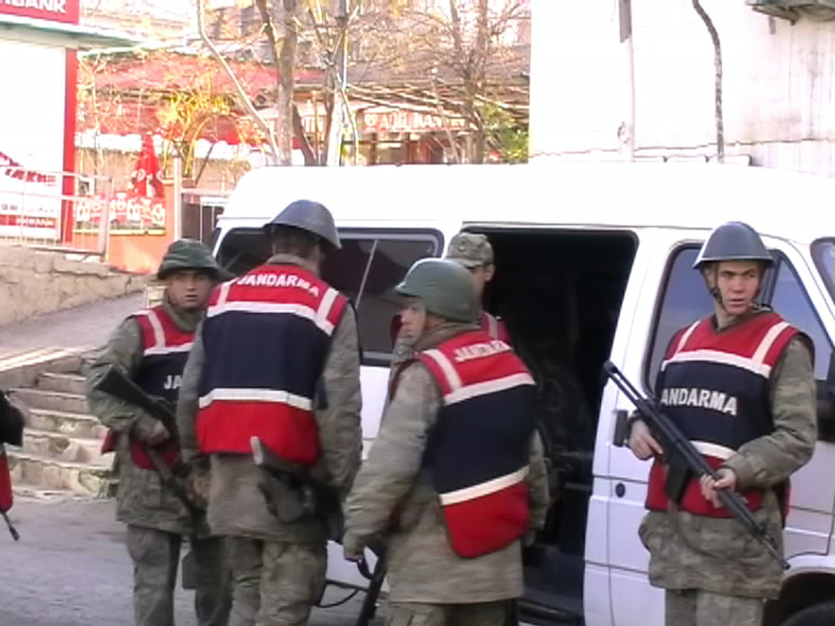 "Özel Belgede Sahtecilik ve Nitelikli Dolandırıcılık" Suçundan 11 Kişi Gözaltına Alındı
