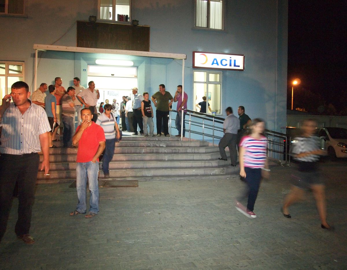 Tavuklu Hayır Pilavı Köyü Zehirledi