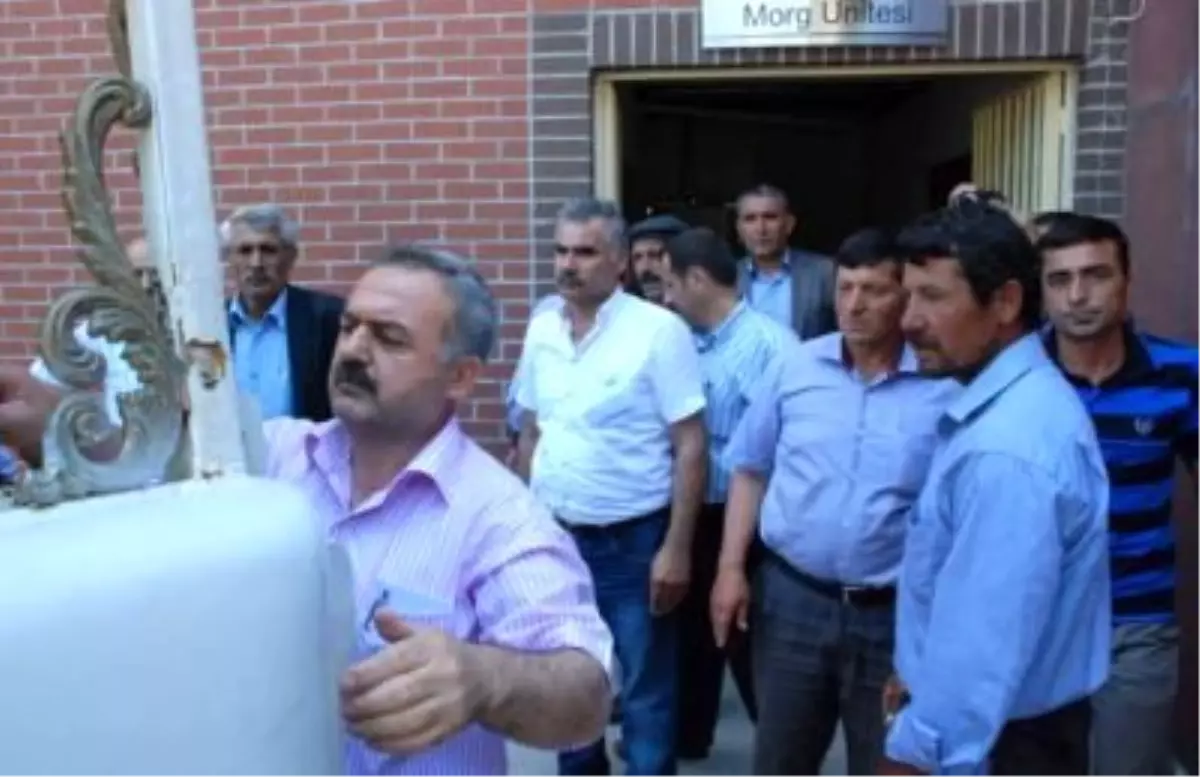 Tokat\'ta Yoğun Bakım Ünitesinde Hasta Ölümleri