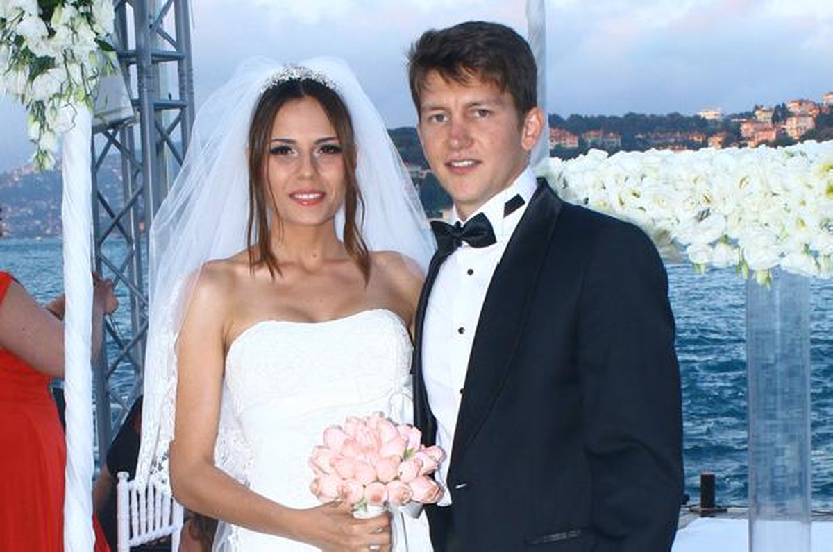 Trabzonsporlu Ferhat'la Volkan Şen Evlendi