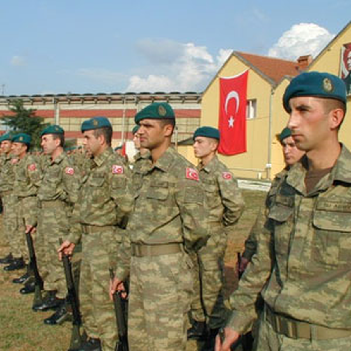 Türk Askeri 200\'ün Üzerinde Kosovalı Çocuğu Sünnet Edecek