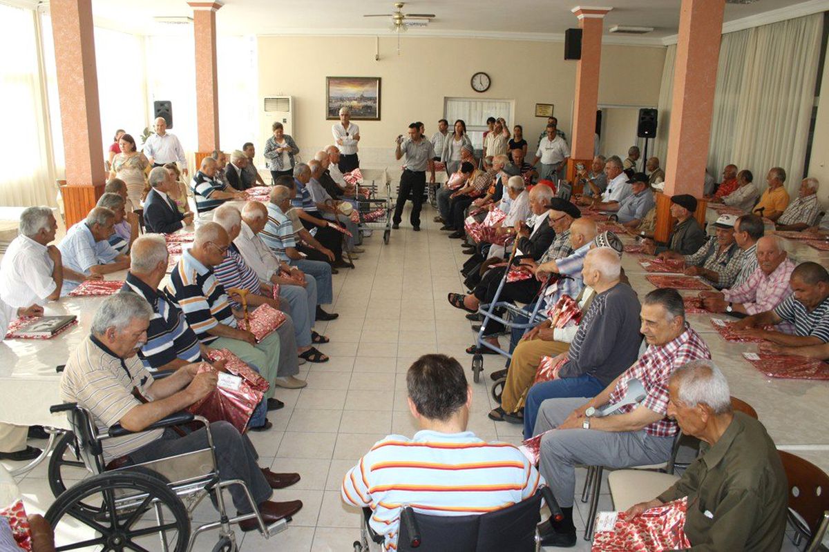 Aldırmaz\'dan "Babalar Günü" Ziyaretleri