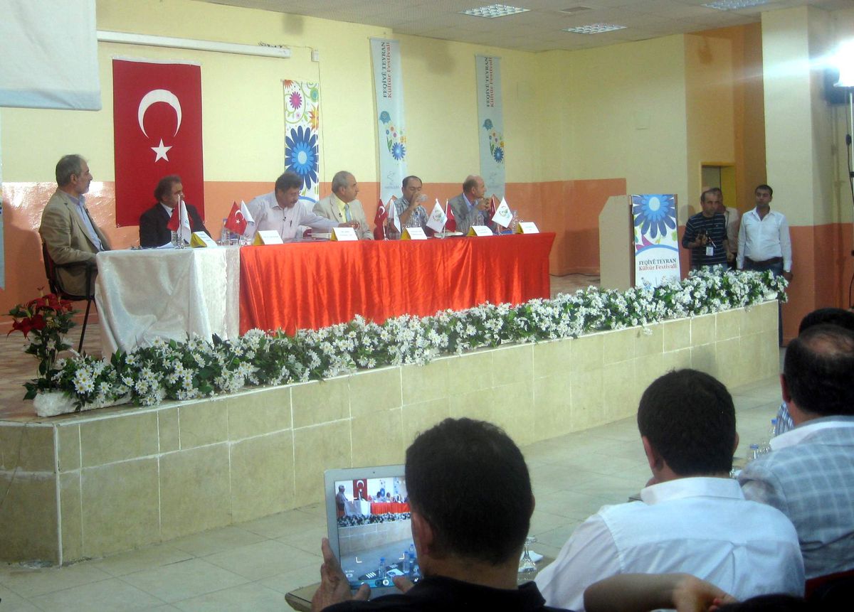 Bahçesaray\'da \'Fekiye Teyran\' Konulu Sempozyum