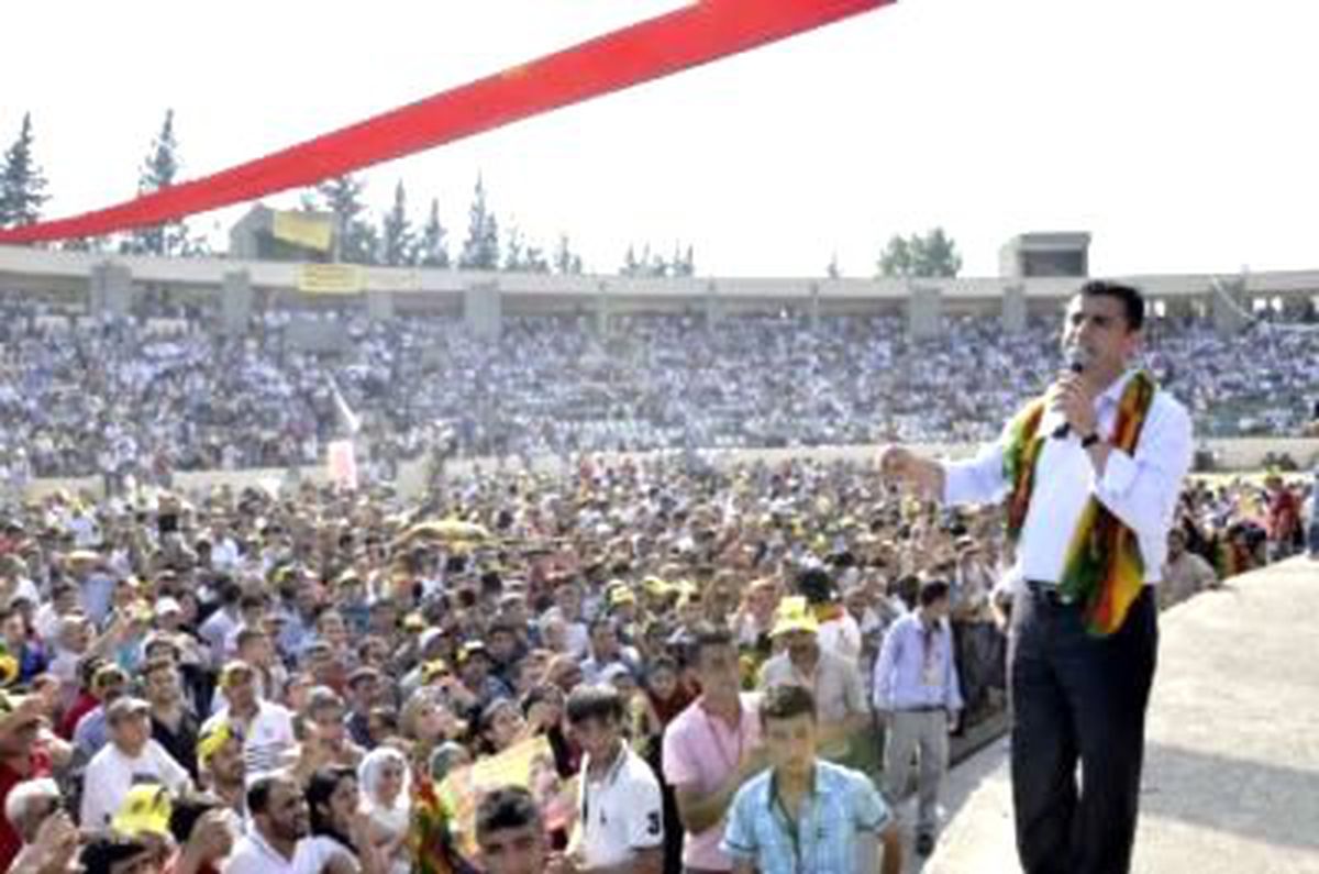 BDP\'li Demirtaş: Yangına Geç Müdahale Edildiği İçin 13 Tutsak Yaşamını Yitirmiş