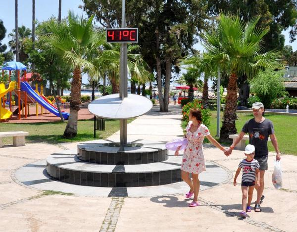 \'Çöl Sıcaklarından\' Bunalanlar Denizden Çıkmadı