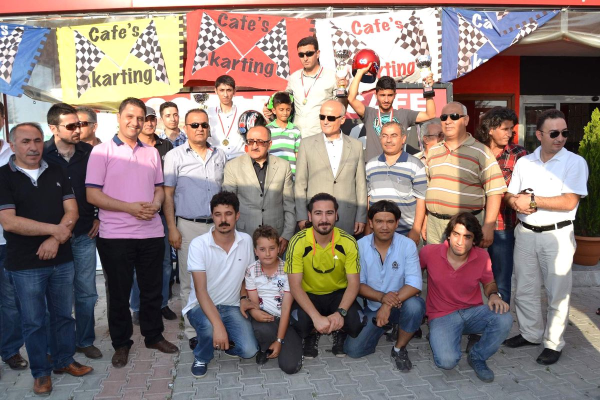 Gazeteciler Hünerlerini Pistte Gösterdi