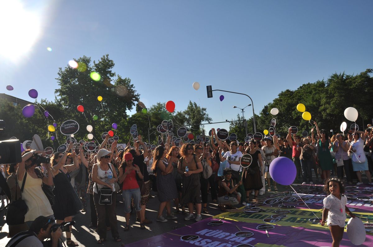 Kadınlardan 'Kürtaj' Yürüyüşü