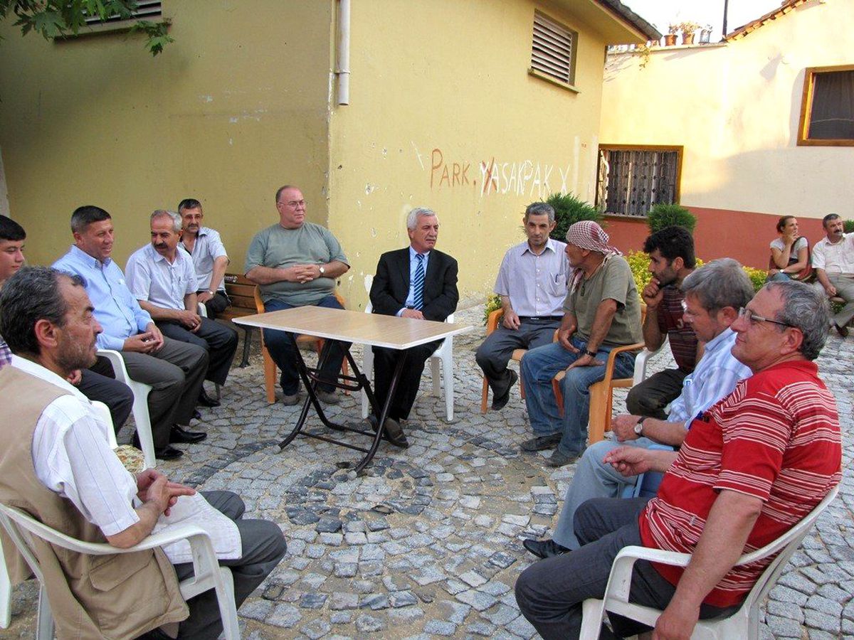 Ödemiş Belediye Başkanı Keskin,hamam Sokak Sakinleriyle Bir Araya Geldi