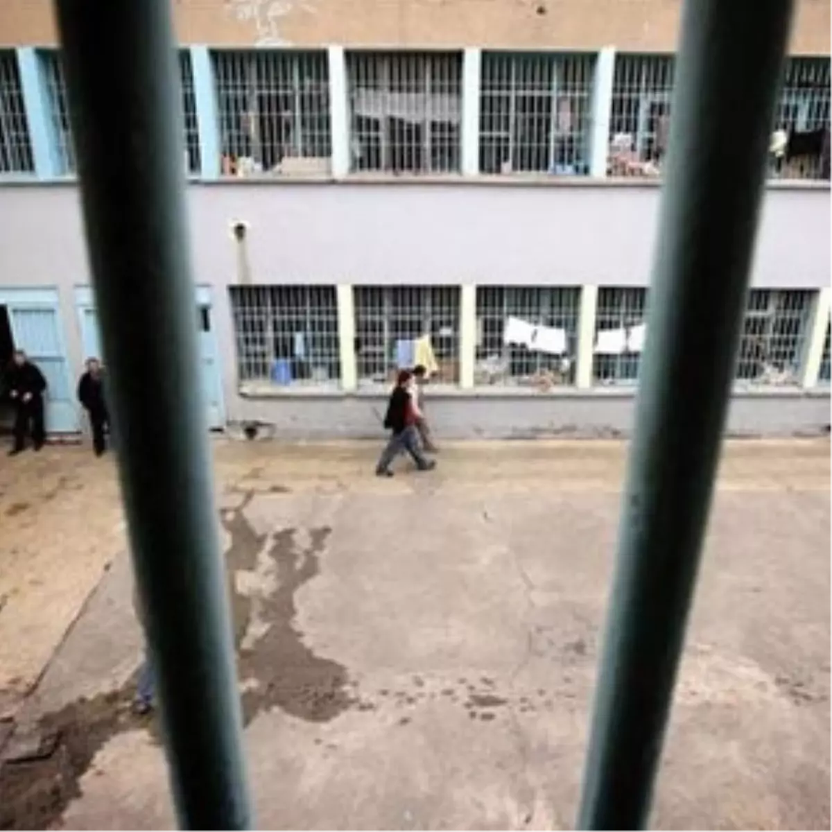 Personele "Sağlıksız" Hükümlüye "Sağlıklı" Cezaevi