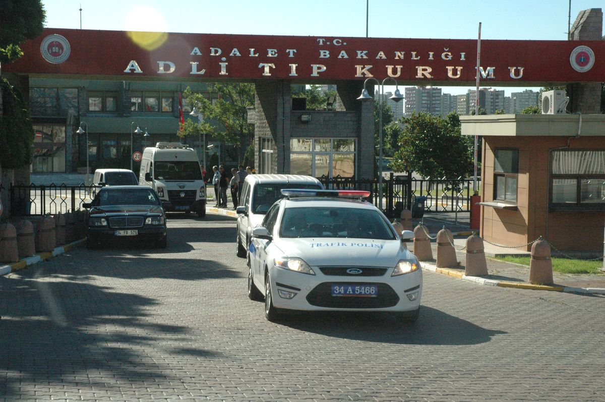 Şehit Polisin Cenazesi Adli Tıp Kurumu\'ndan Alındı