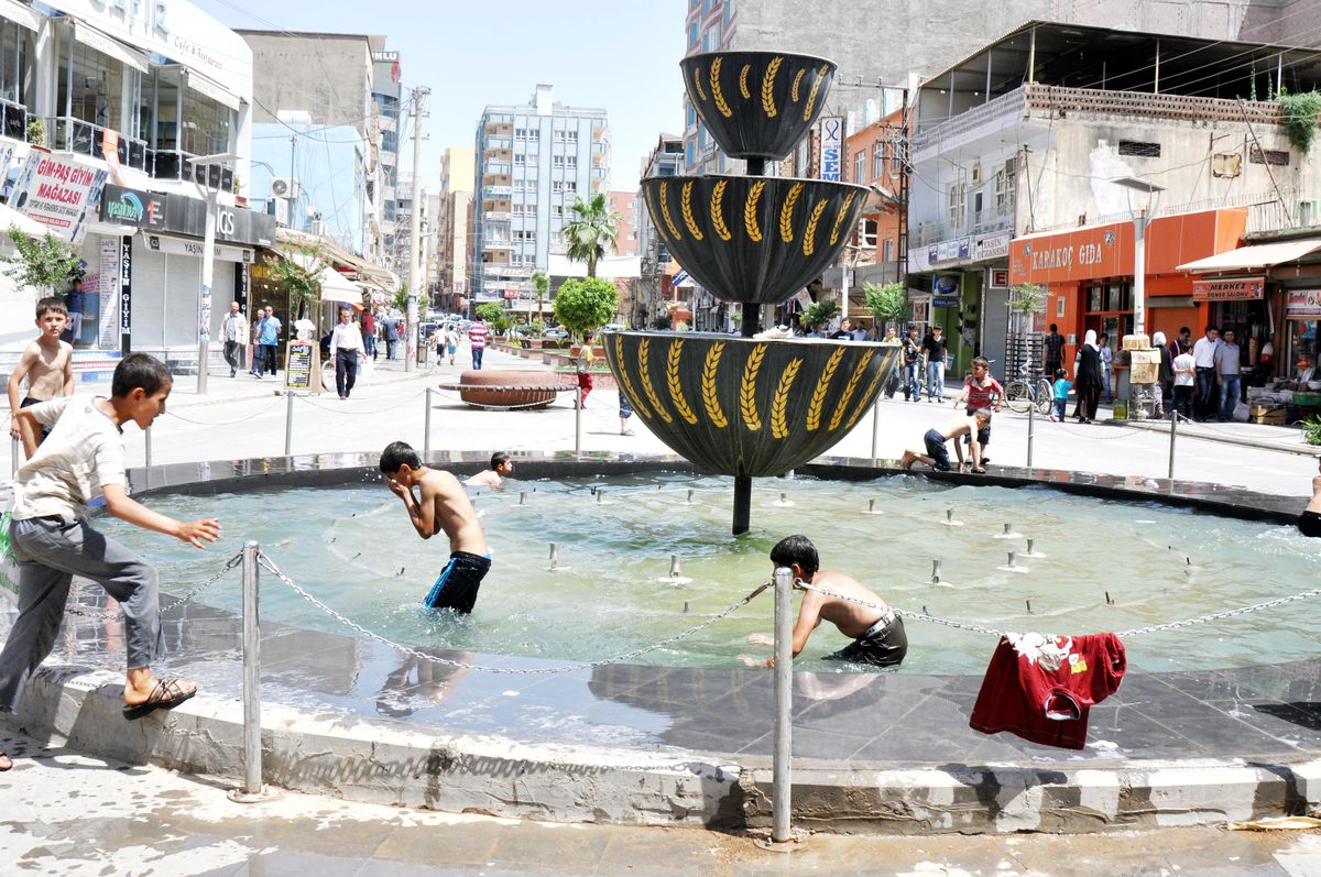 Sıcaklar Yasak Dinlemiyor