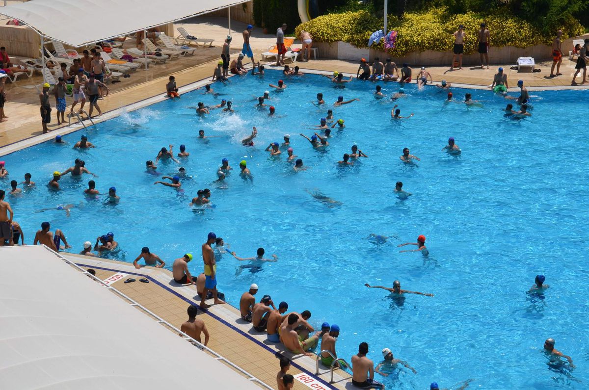 Sıcaktan Bunalanlar Aqua Parklara Akın Ediyor