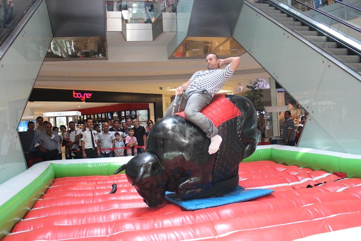 Babalar Rodeo Yarışmasında Stres Attı
