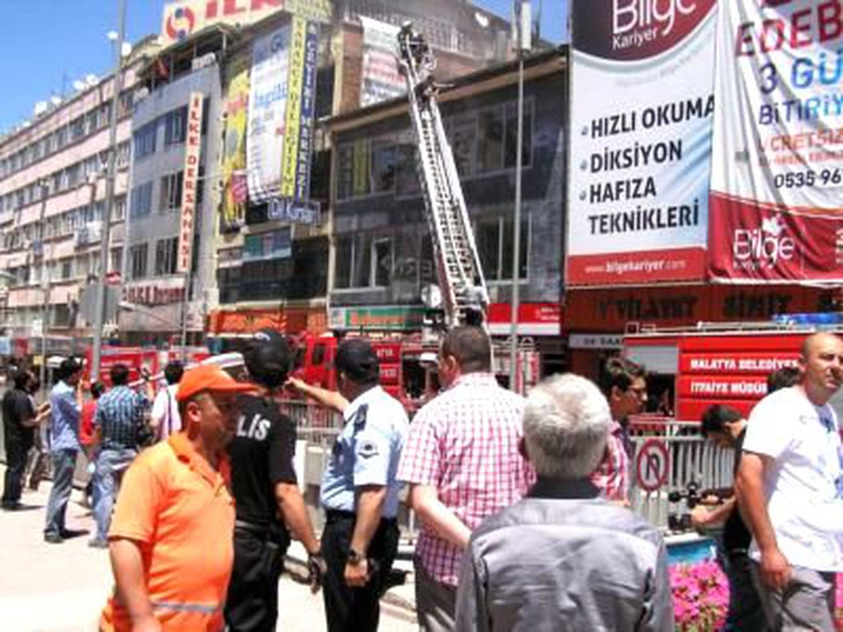 Baca Yangını Korkuttu