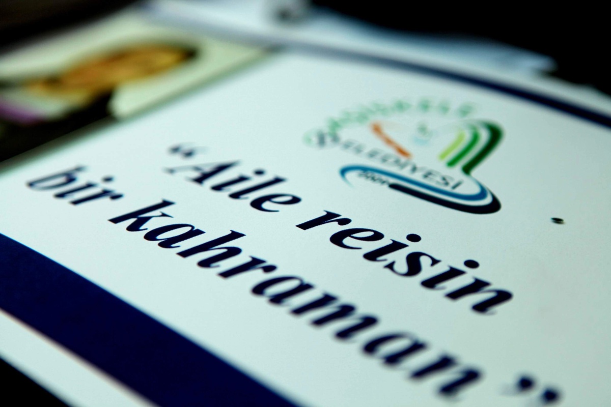 Başkan Ayaz\'dan Belediye Personeline Büyük Jest
