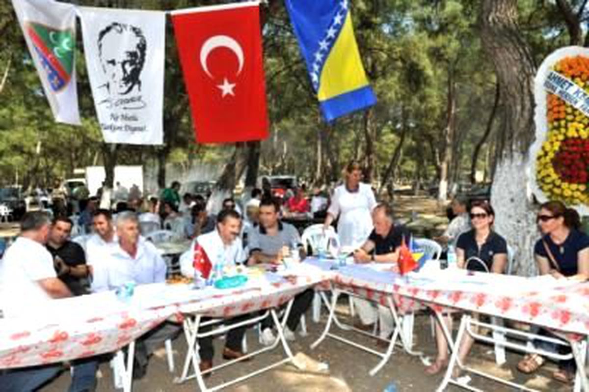 Başkan Tatı\'dan Srebrenitsa\'ya Bir Mektupta Sizden Kampanyasına Destek