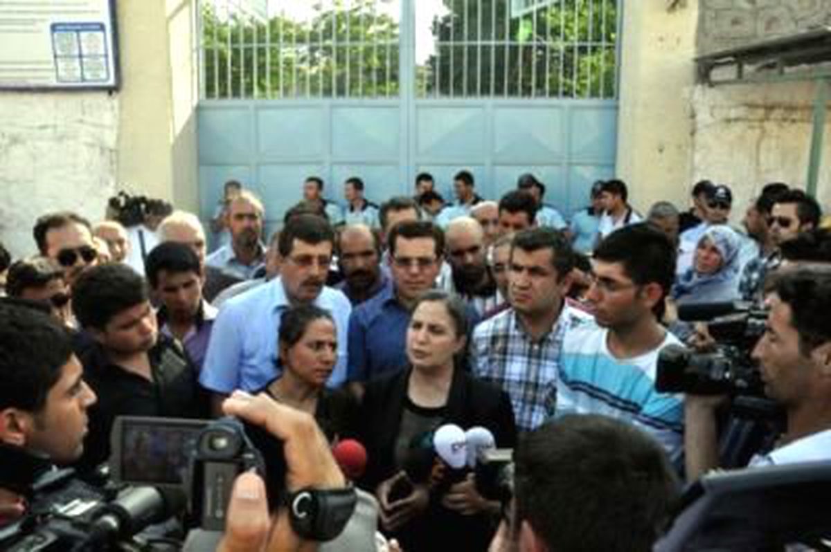 BDP\'den Şanlıurfa Cezaevi\'ndeki Yangınla İlgili Eylem