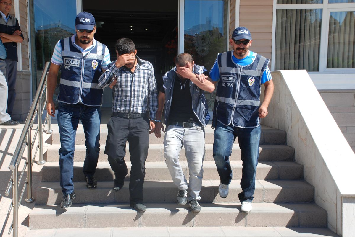 Bebek Çantasından 3,5 Kilo Eroin Çıktı