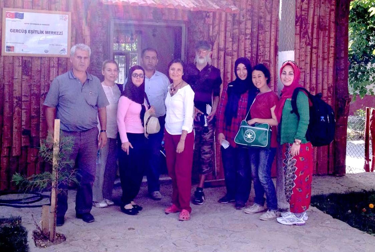 Bisikletçiler Eşitlik Merkezini Ziyaret Etti