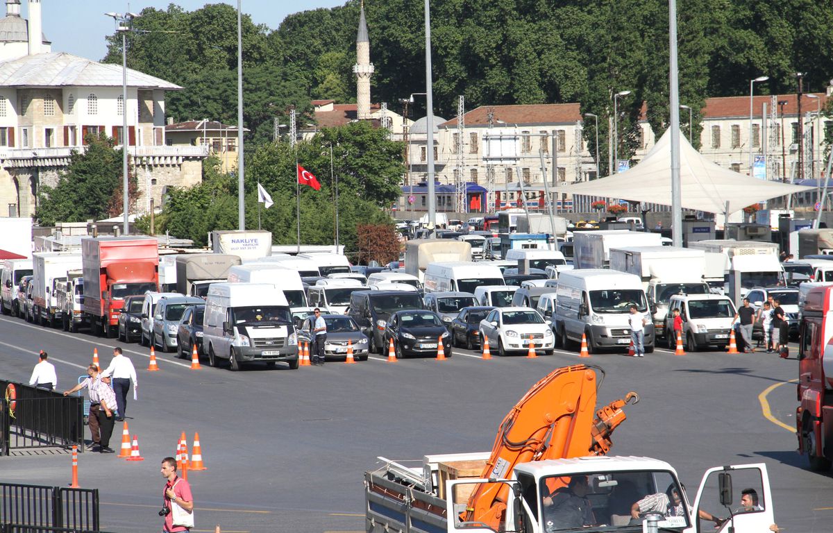 İstanbul\'da Trafikte Büyük Yoğunluk