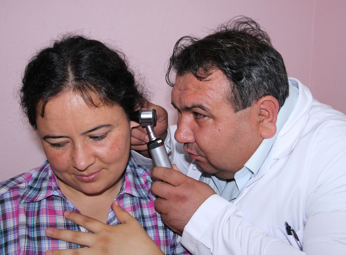 Kulağına Örümcek Kaçtı