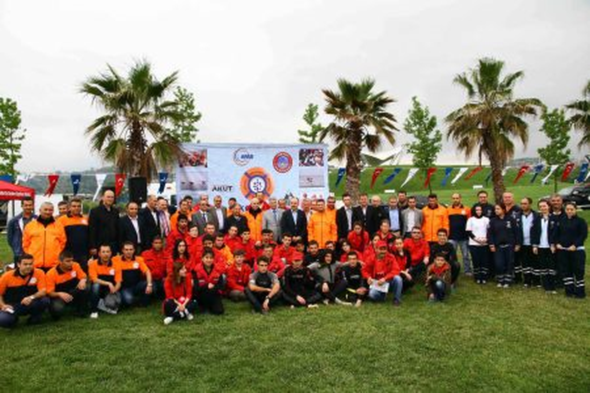 Kurtarma Timi 28 Kişiyi Daha Hayata Bağladı