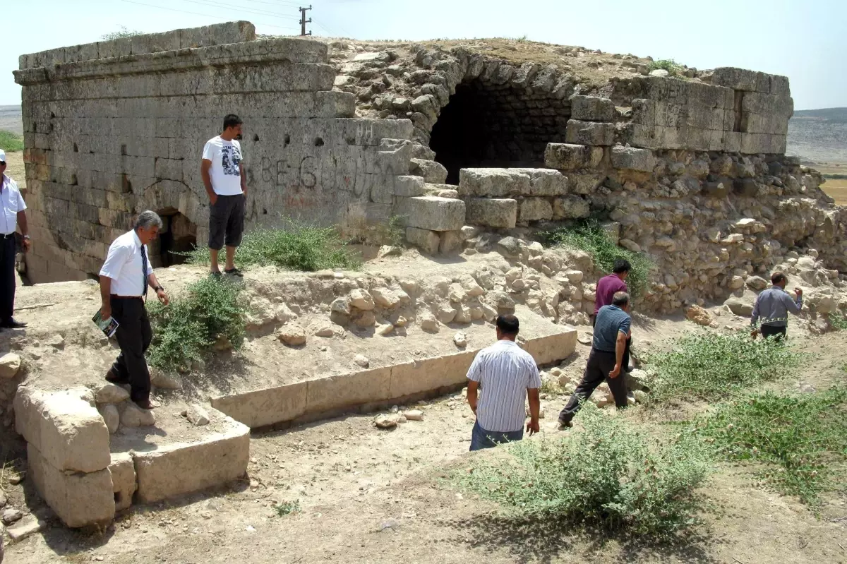 Mehmet Aykanat, Tarihi Mekanlarda İncelemeler Yaptı