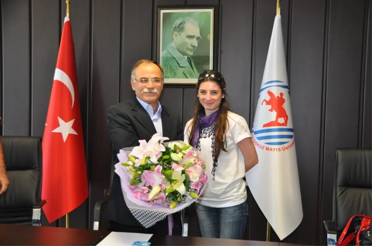 Miras Halk Dansları Topluluğu\'ndan Rektör Akan\'a Ziyaret