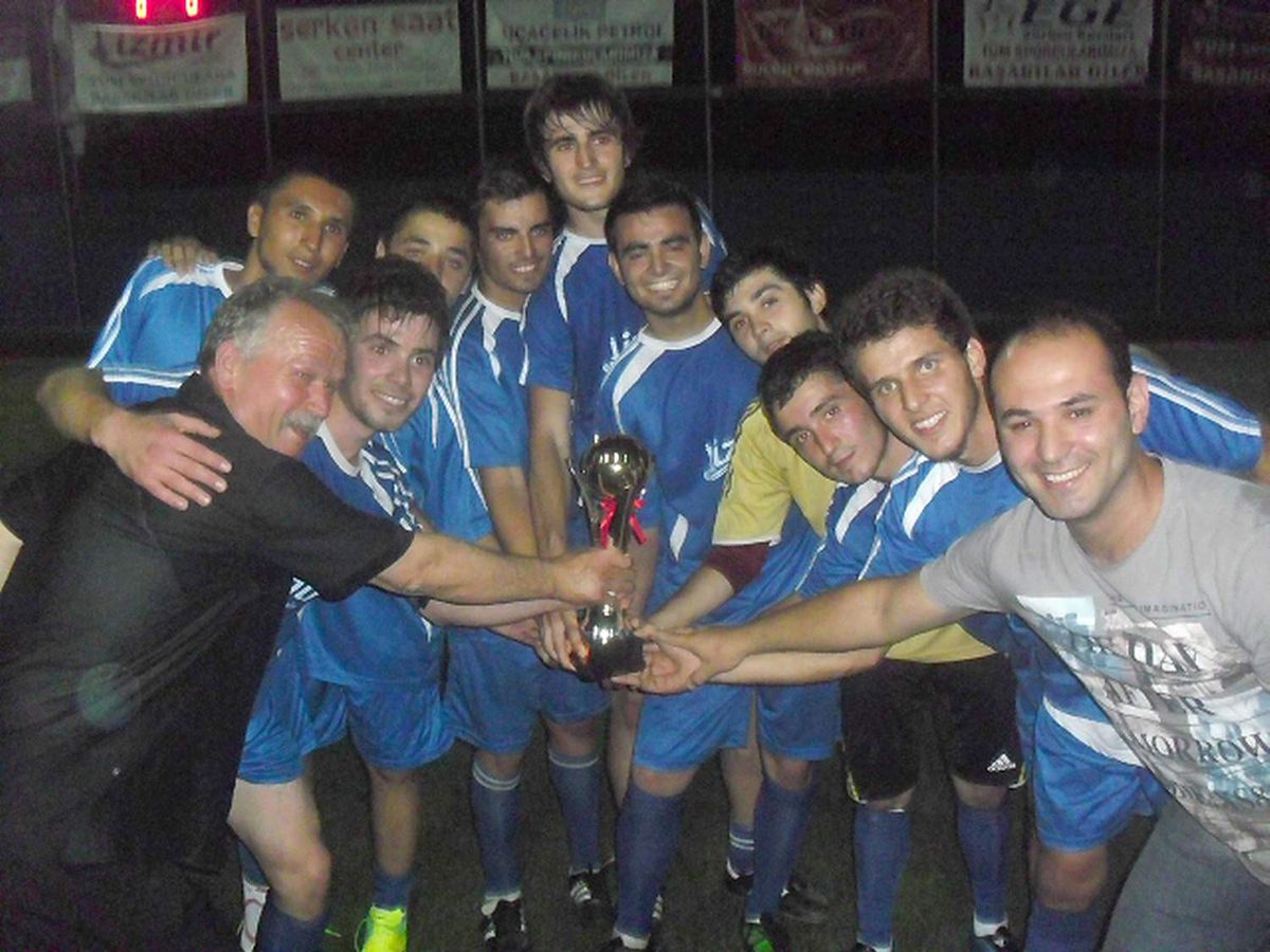 Ödemiş\'te Halı Saha Turnuvasının Şampiyonu İzmir Seyahatspor Oldu.
