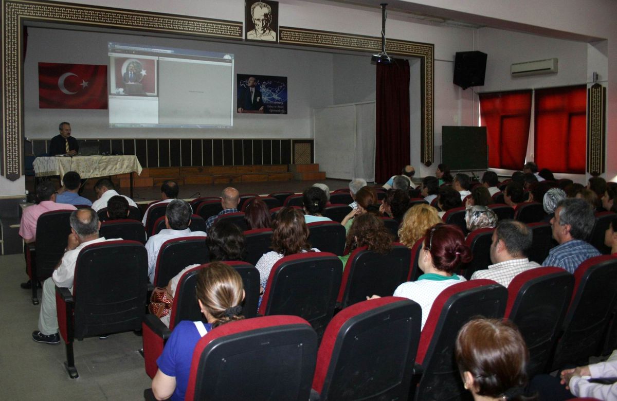 Öğretmenlerden Dinçer\'e Garip Teklif