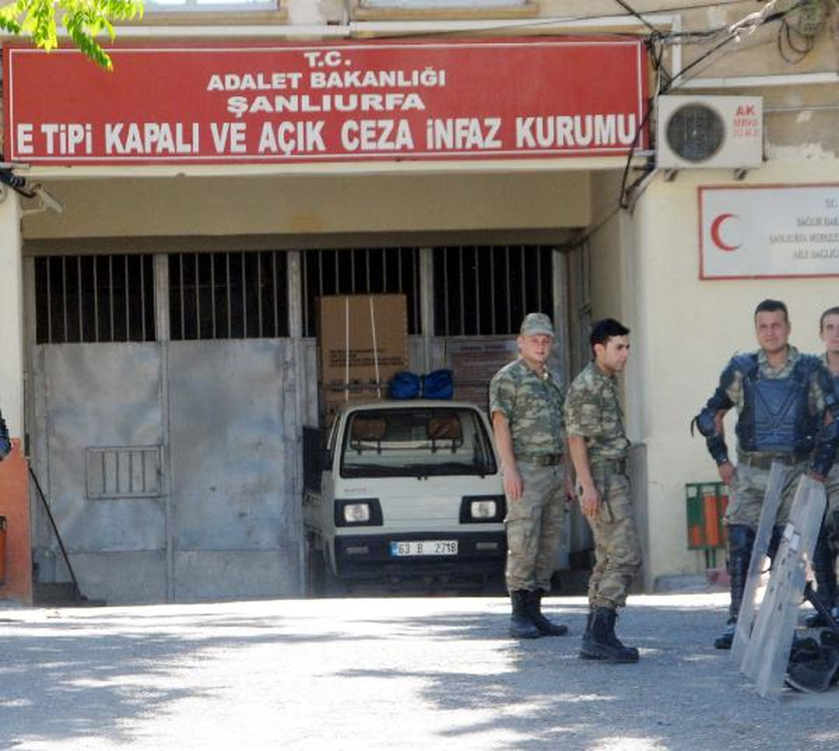 Şanlıurfa Cezaevi\'nde Hayat Normale Dönüyor (5)