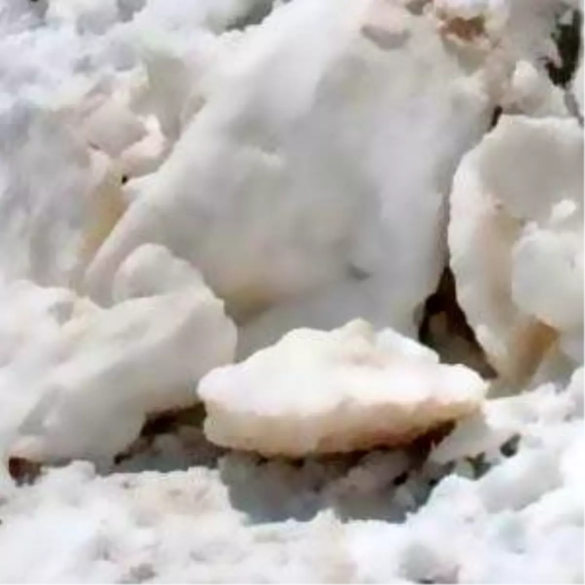 Su Kanalı Kazan Köylülerin Üzerine Kar Kütleleri Geldi; 1 Ölü 1 Yaralı