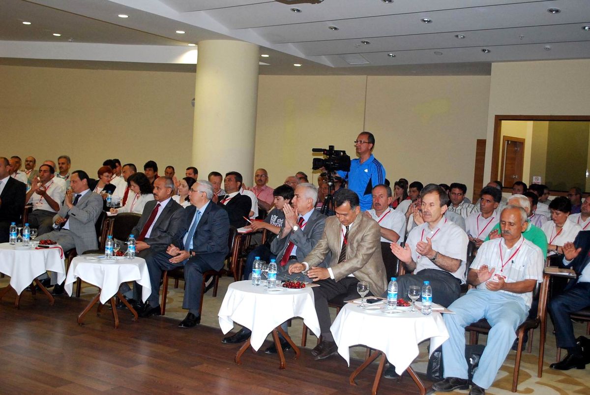 Ulusal Kiraz ve Vişne Çalışma Grubu Toplantısı Yapıldı