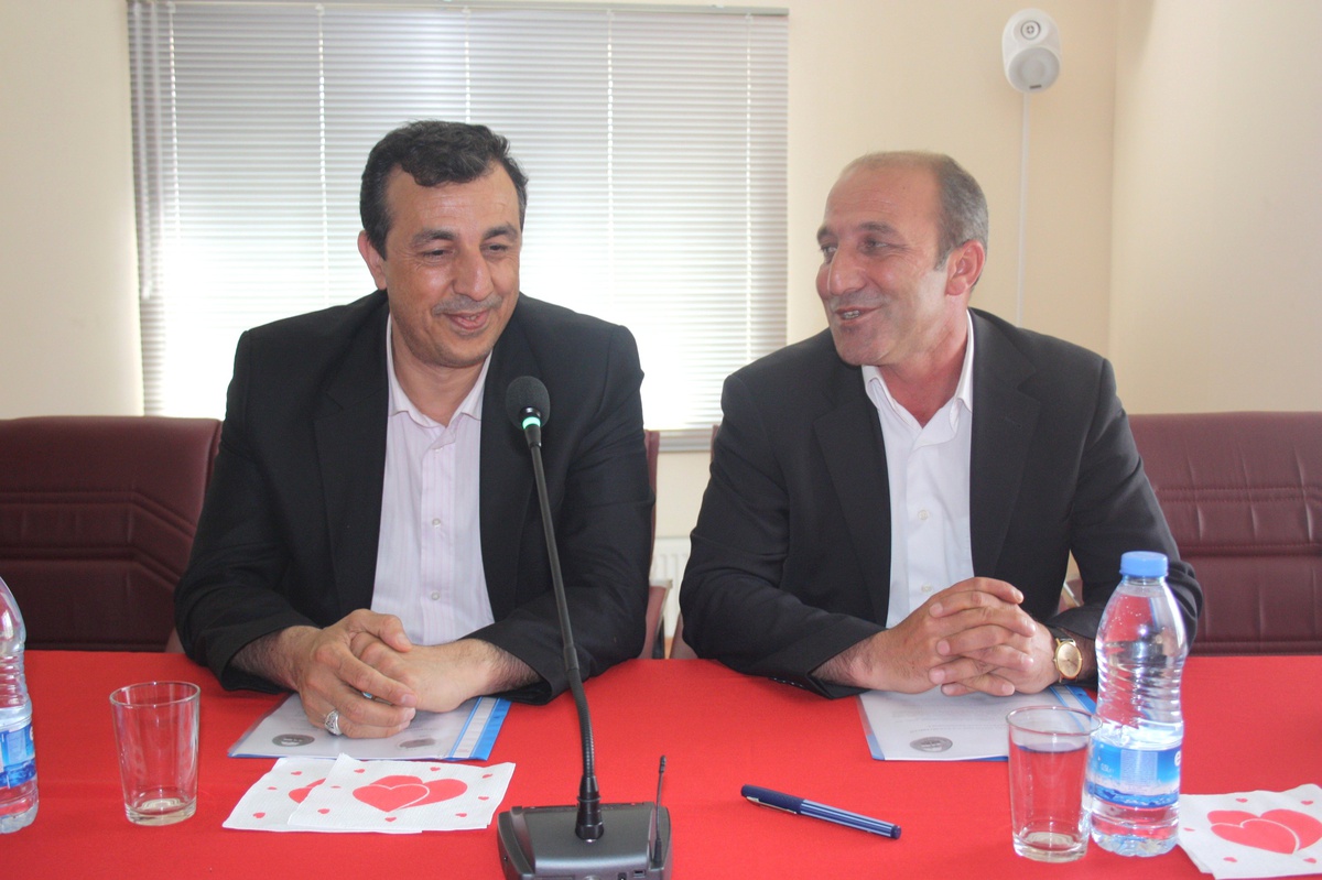 Yüksekova ve Sur Belediyeleri \'Kardeş Belediyecilik\' Protokolünü İmzaladılar