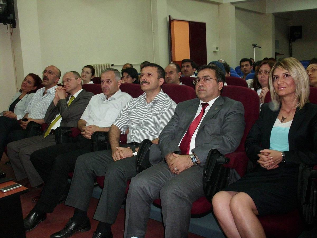 300 Bin Öğrenciye Ağız Taraması