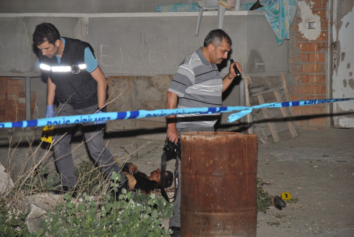 Afyonkarahisar\'da Alacak Verecek Kavgası: 1 Ölü, 1 Yaralı