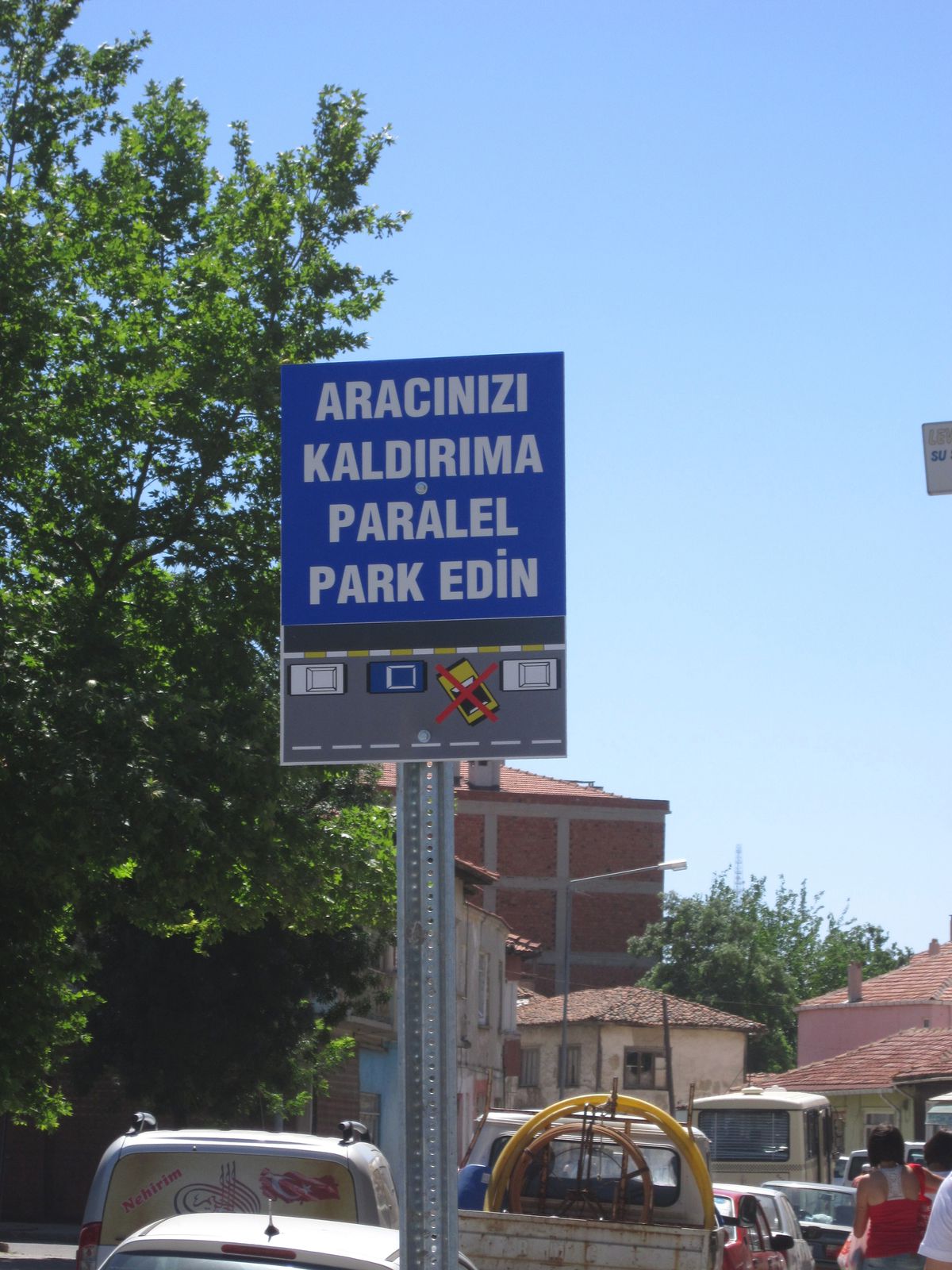 Araçlarınızı Kaldırıma Paralel Park Edin, Ceza Yemeyin