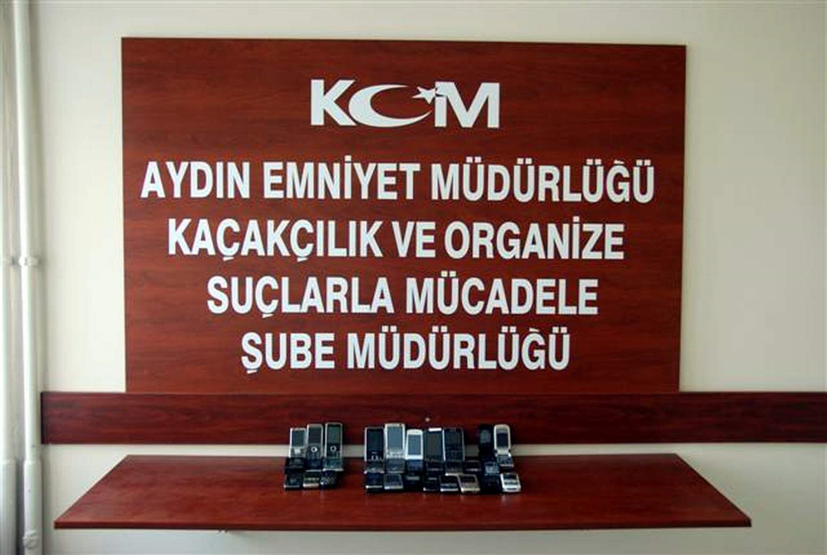 Aydın\'da 23 Adet Kaçak Cep Telefonu Ele Geçirildi