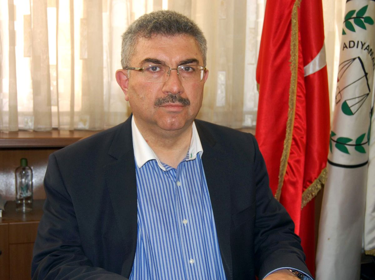 Baro\'dan Çelikhan Adliyesinin Kapanmasına Tepki