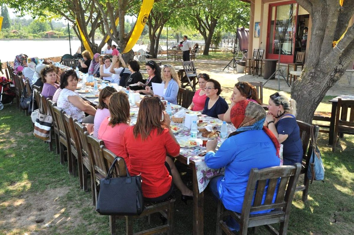 Bayan Tatı, Muhtar Eşlerini Ağırladı