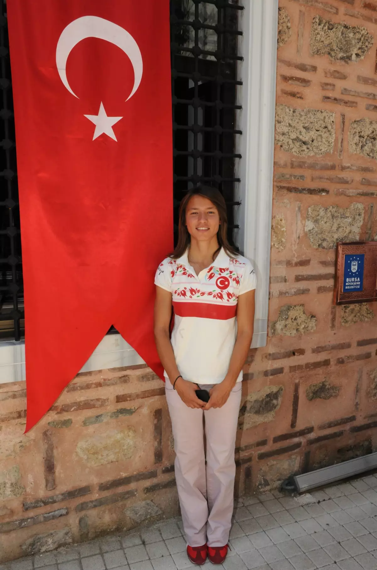 Büyükşehir`li Elif, Türkiye`yi Temsil Edecek