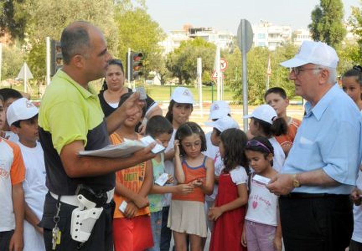 Çocuklar Bisikleti Okulunda Öğrenecek