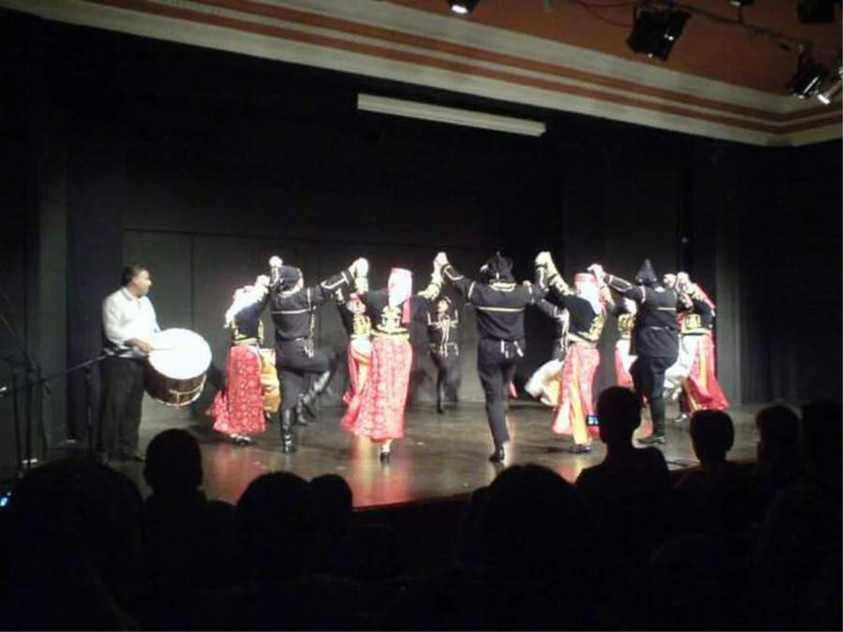 Diyarbakır Gençlik Merkezi Folklor Yarışmasında Birincilik Elde Etti